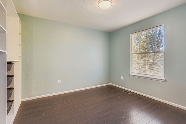 Building Photo - 10382 S Ravenswood Ln