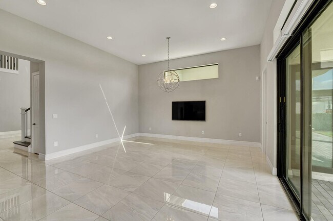 Building Photo - 16317 Cabernet Dr