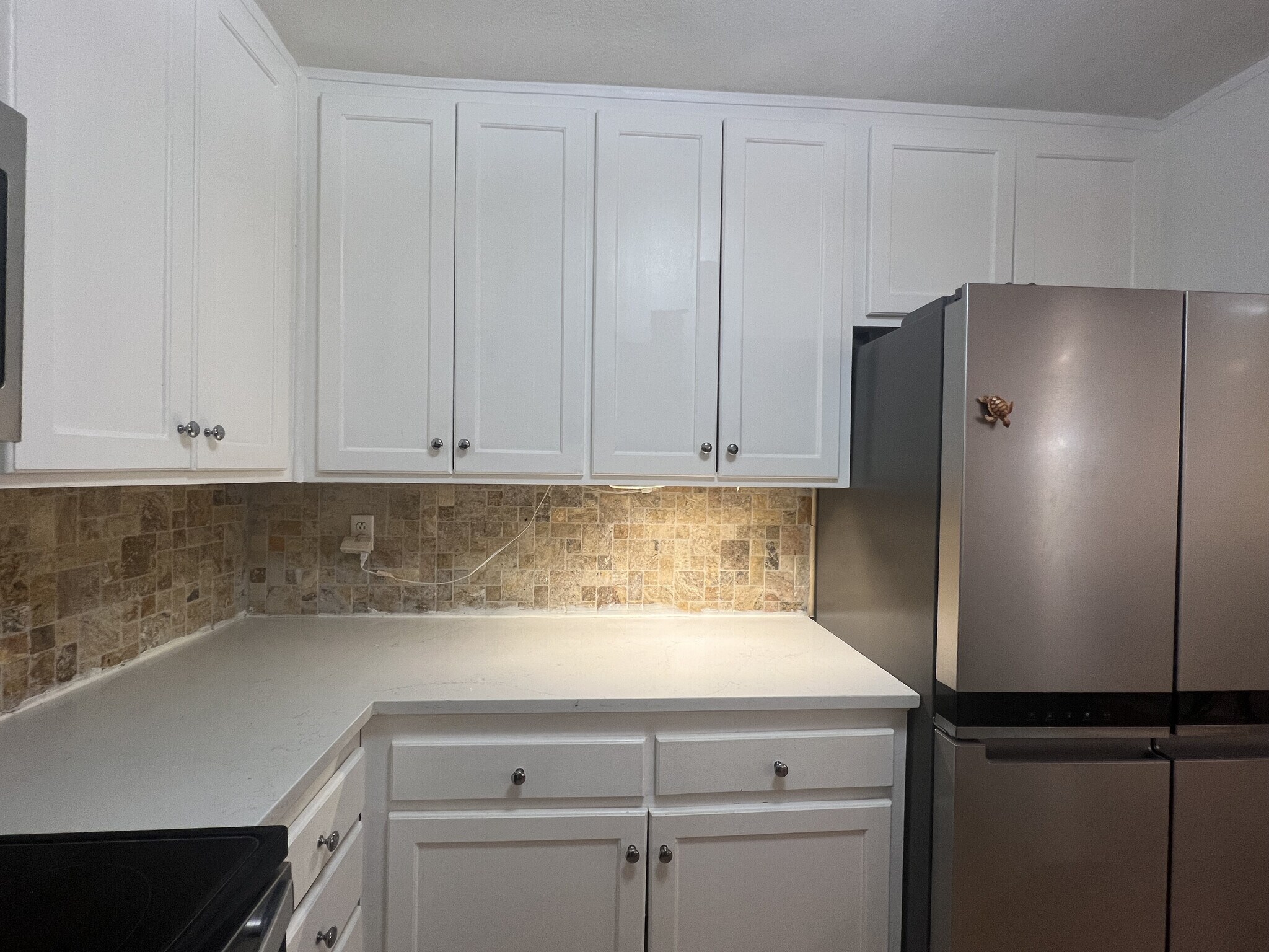 Building Photo - 439 S Catalina Ave