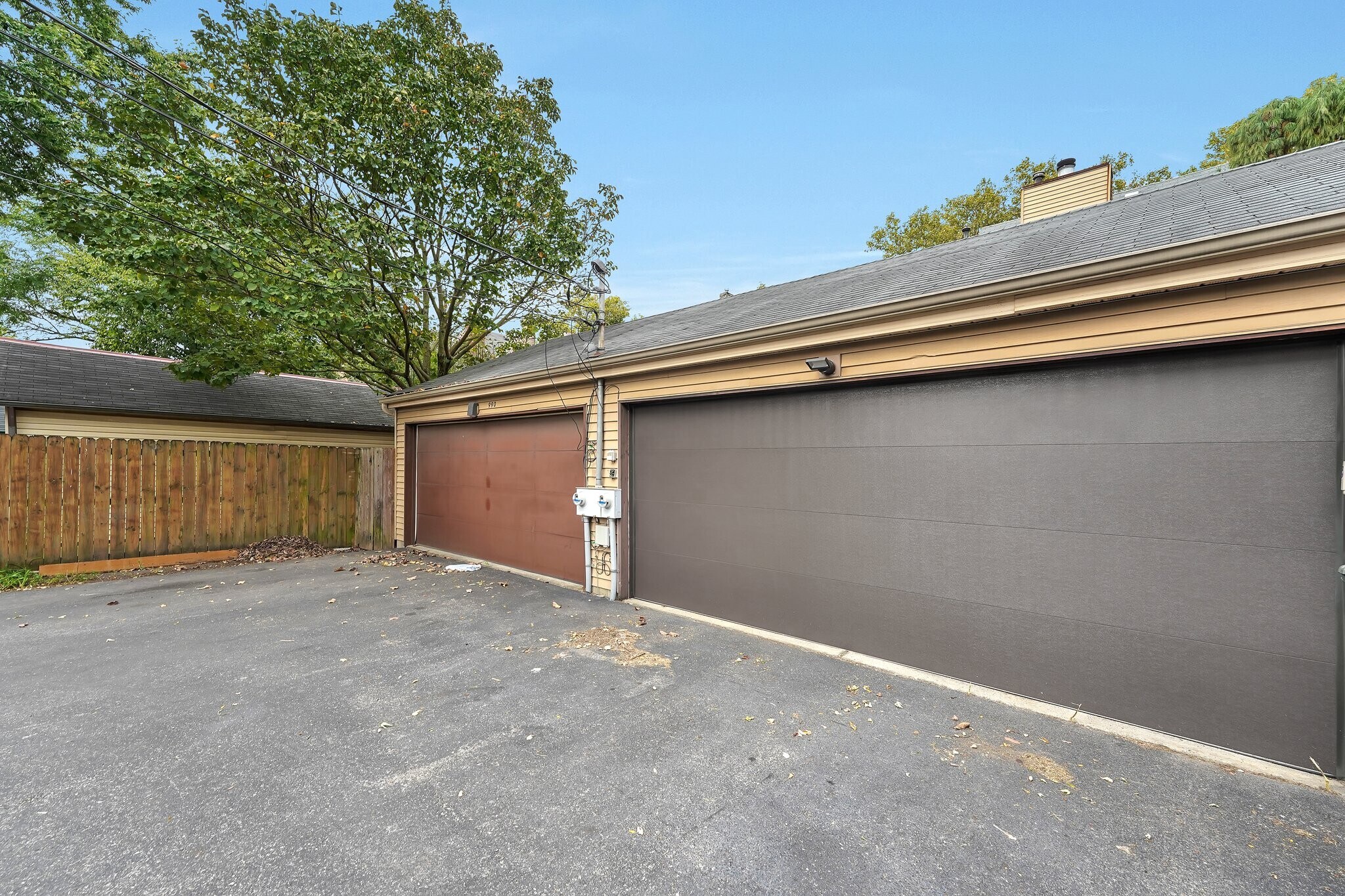 Building Photo - 992 Neil Ave