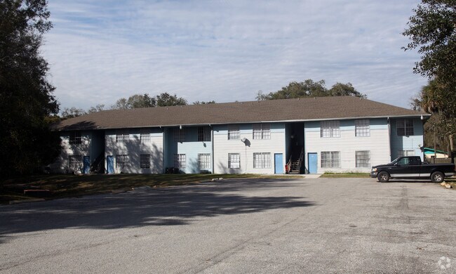 Morgan Woods Apartments - Plant City, FL | Apartment Finder