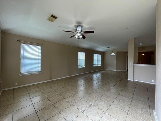 Building Photo - 14805 Lantern Dr