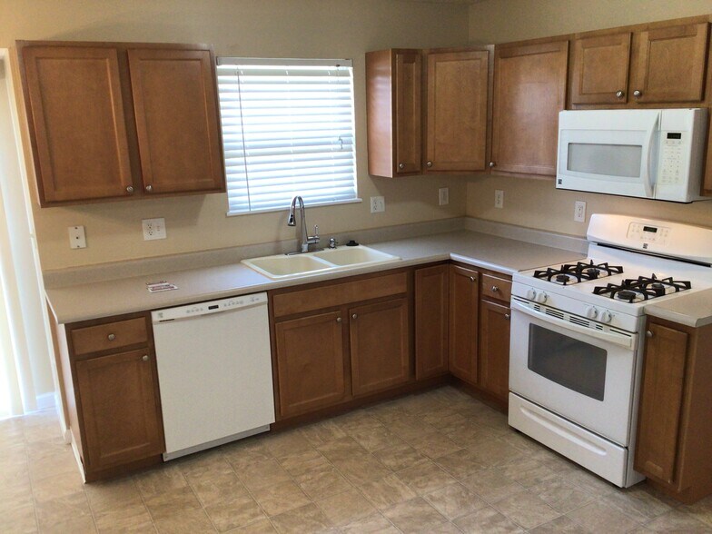 Building Photo - 8412 Celestial Cir