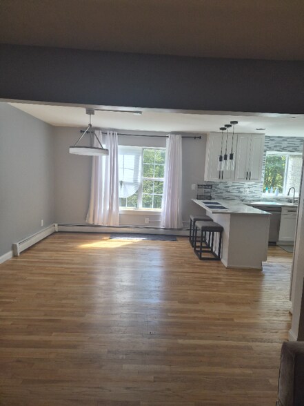 Building Photo - 198 N Fostertown Dr