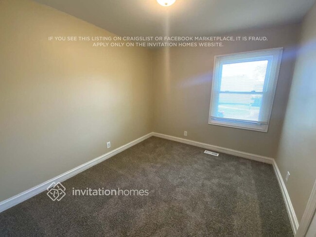 Building Photo - 925 Miller Ave
