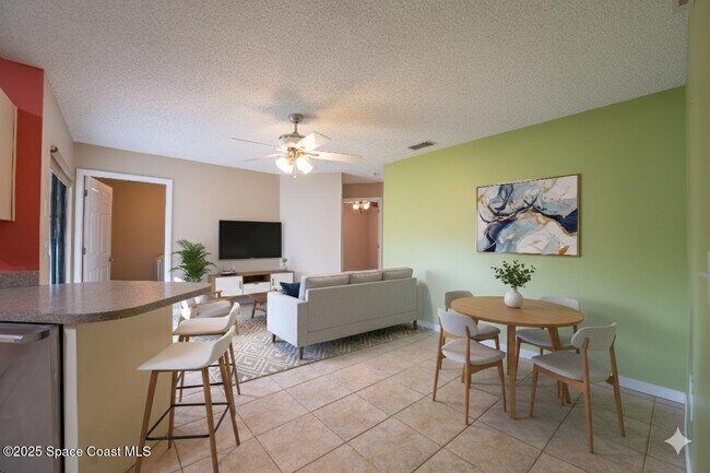 Building Photo - 2390 Queens St SE