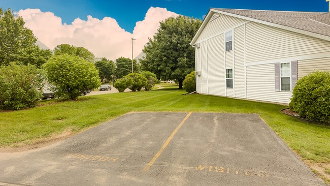 Building Photo - 1411 Watercress Cir