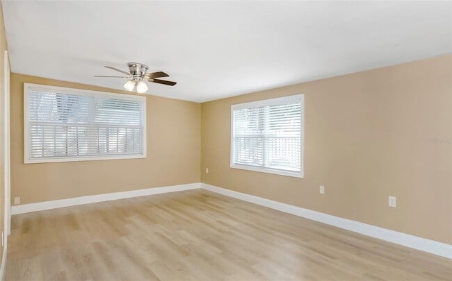 Building Photo - 4622 W El Prado Blvd