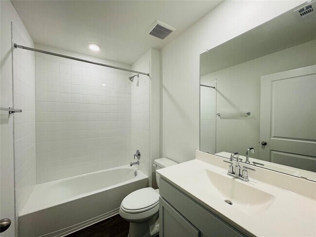 Building Photo - 18508-A High Flyer Way