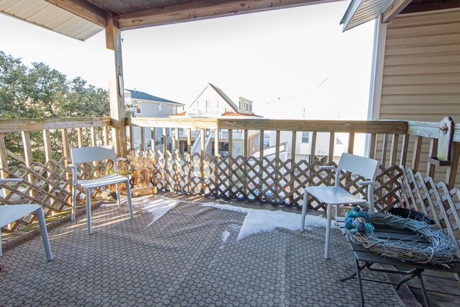 Building Photo - 736 W Ocean View Ave