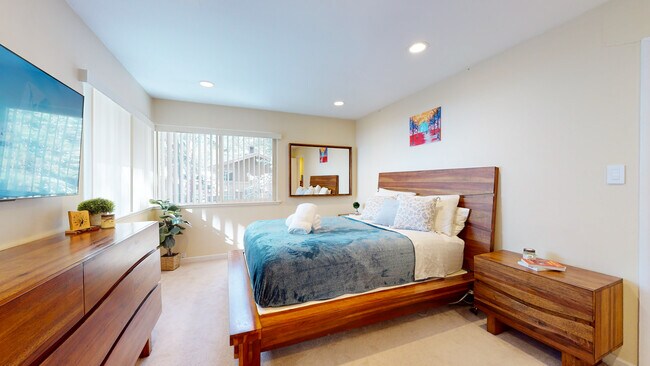 Building Photo - 870 Southwood Blvd