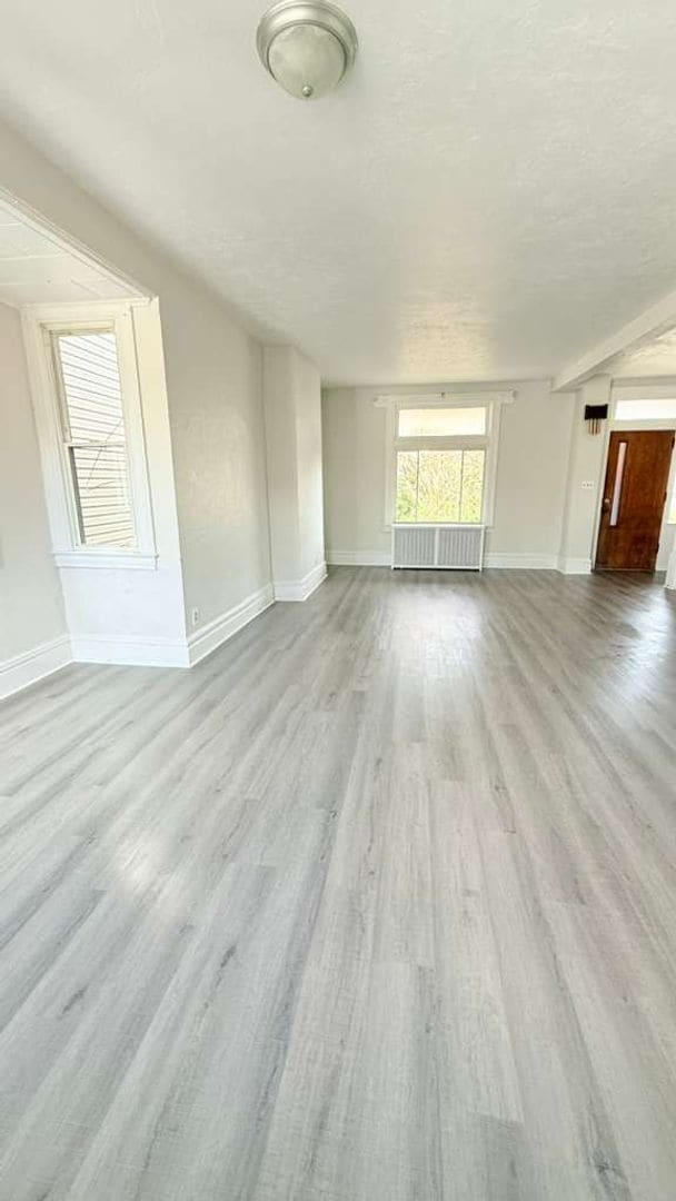 Building Photo - Spacious 4BR 1.5BA Single Family Home in Carrick