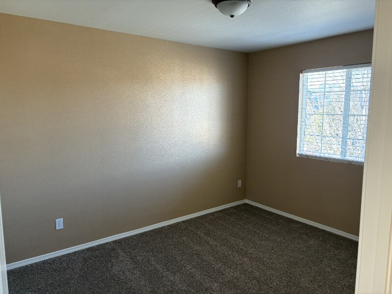 Building Photo - 1628 Lily Lake Dr