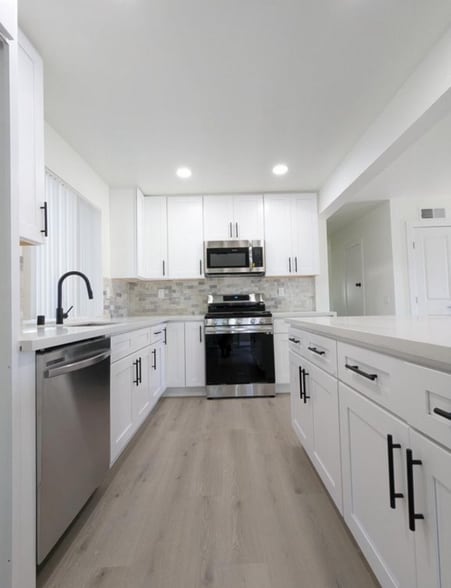 Building Photo - 16752 Bardon Ln