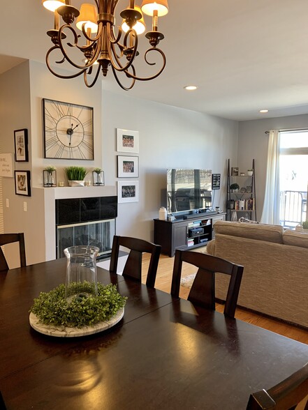 Living Room - 2040 W Belmont Ave