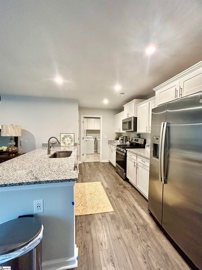 Building Photo - 510 Winding Meadow Ln