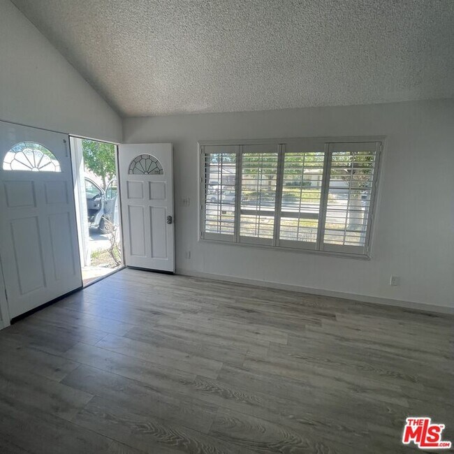 Building Photo - 3021 Limewood Ln