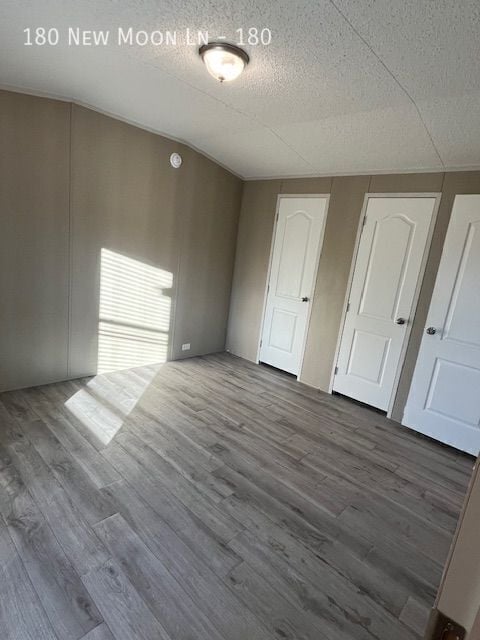 Building Photo - 180 New Moon Ln