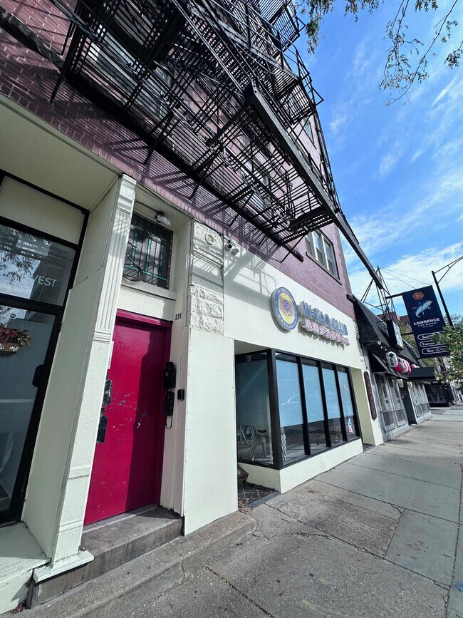 Primary Photo - 240 W 31st St