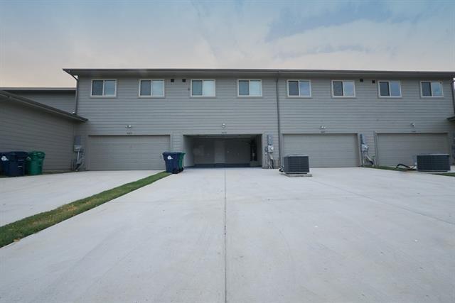 Building Photo - 3433 Solana Cir