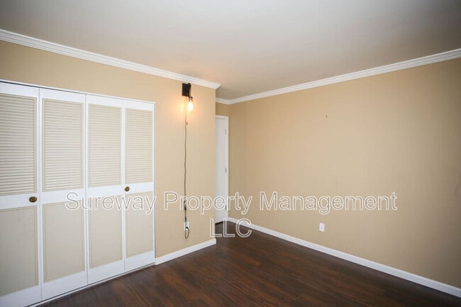 Building Photo - 2116 Harbour Dr