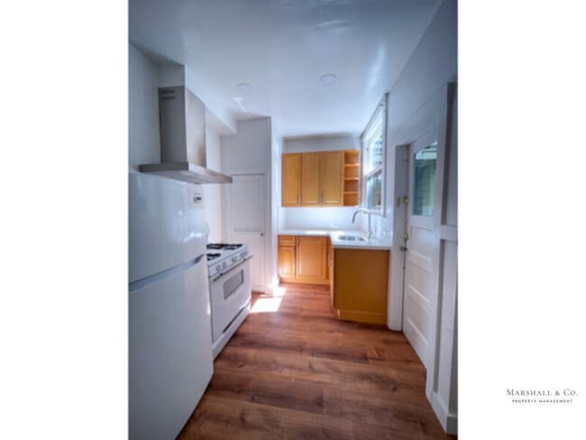 Building Photo - UPDATED + SPACIOUS 1BR/ 1BA IN INNER RICHMOND W/ BONUS ROOM, LRG KITCHEN, HRDWD FLRS, GREAT LOCATION