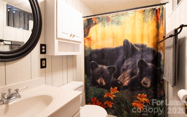 Building Photo - 2038 Toms Creek Rd