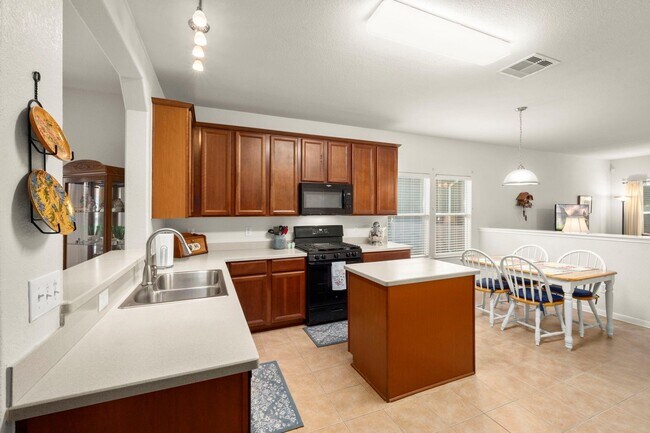 Building Photo - 19510 Majestic Landing Ln