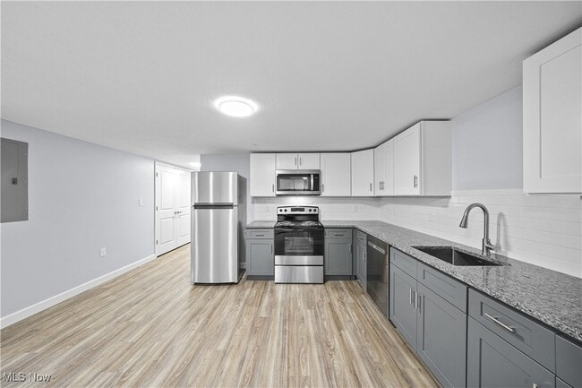 Building Photo - 1765 Merriman Rd