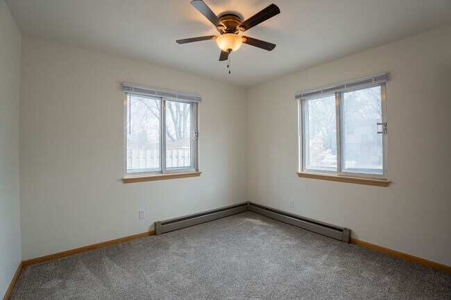 Building Photo - 2411 Brentwood Pkwy