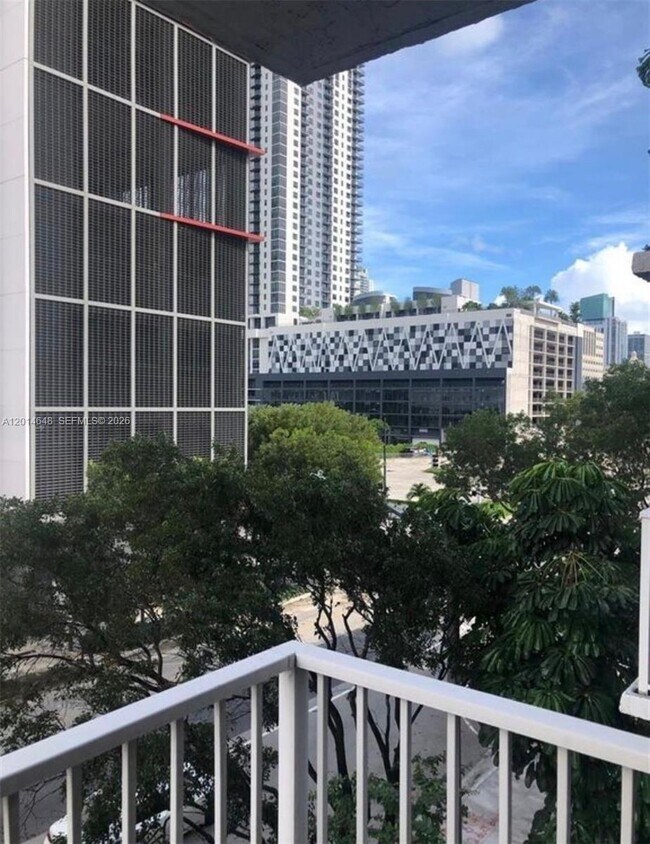 Building Photo - 800 N Miami Ave