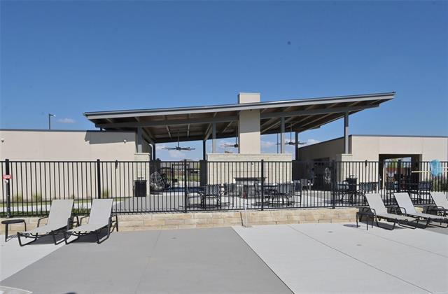 Building Photo - 2512 Goldfinch Dr