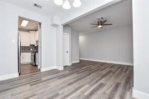 Building Photo - 8930 Easthaven Blvd