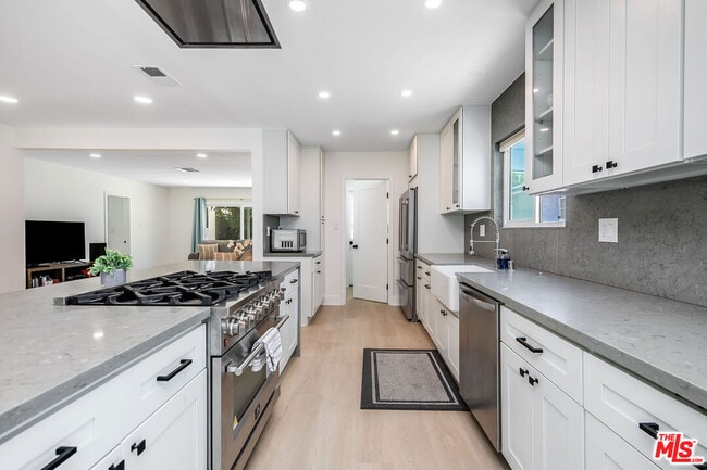 Building Photo - 11415 McDonald St