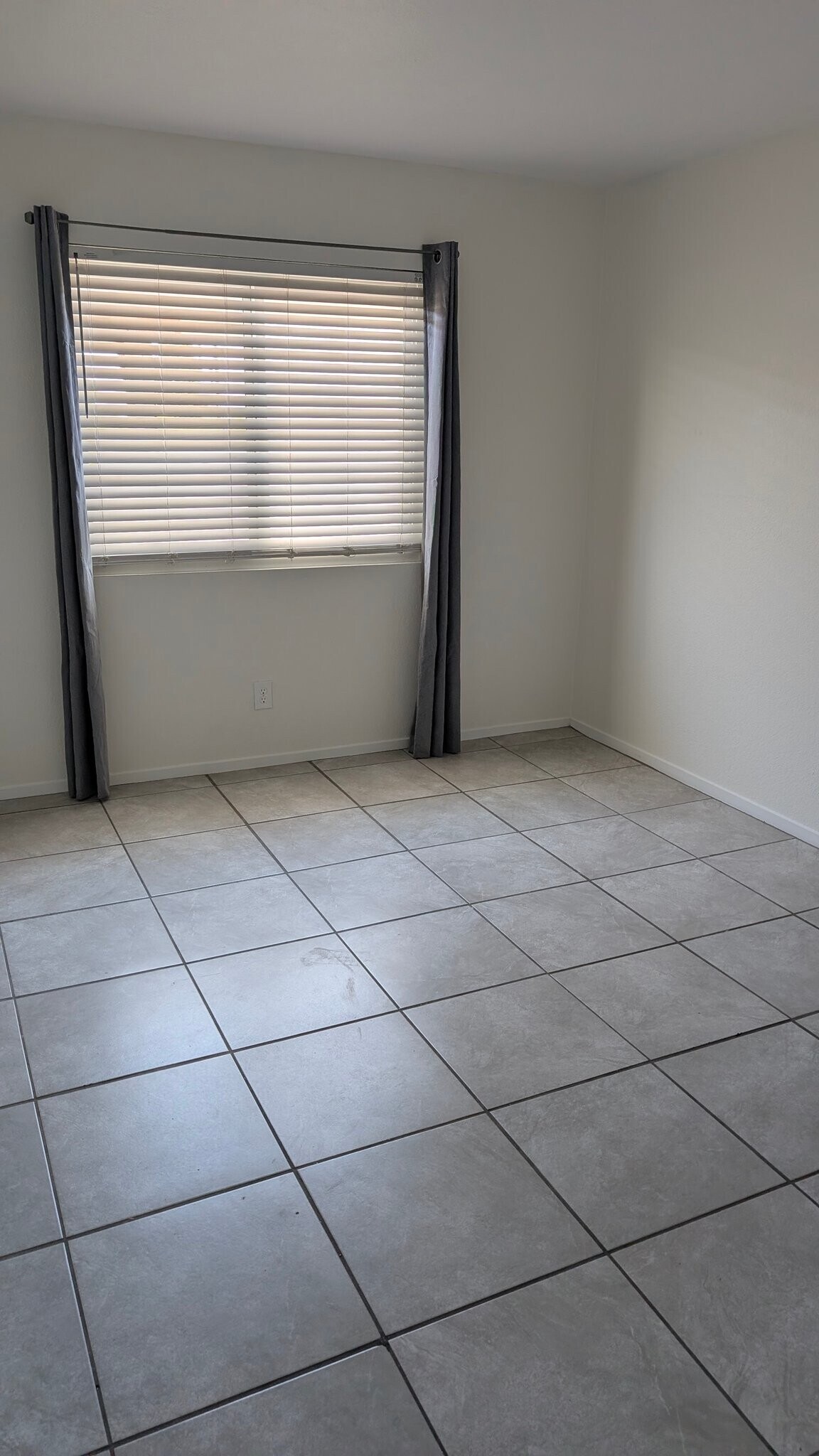 Building Photo - 841 Avenue A