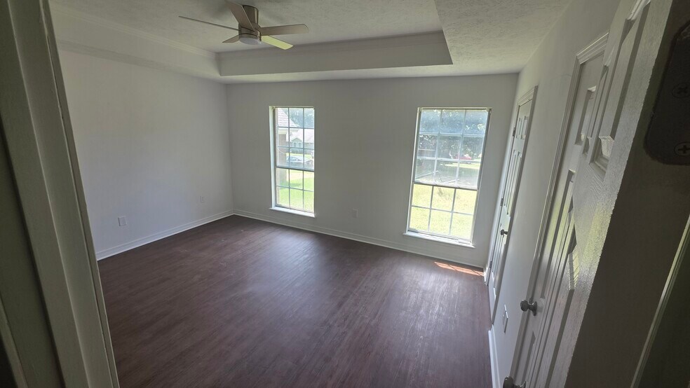 Building Photo - 288 Planters Grv