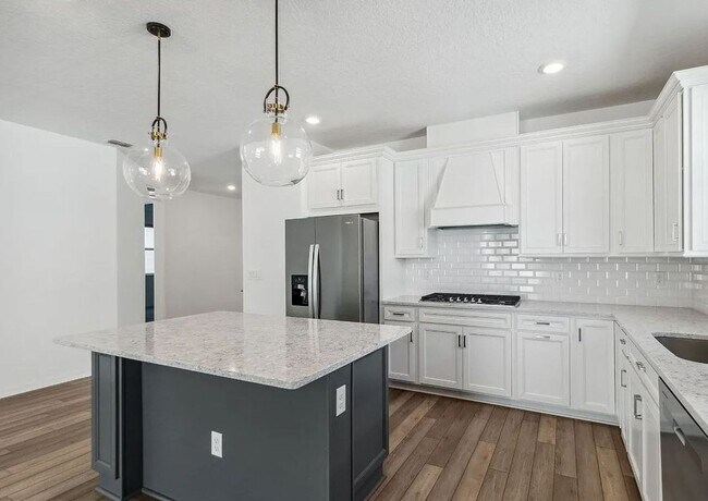 Building Photo - Newer Construction! Tons of Amenities! Wildlight Community!