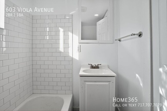 Building Photo - 603 Viola Ave