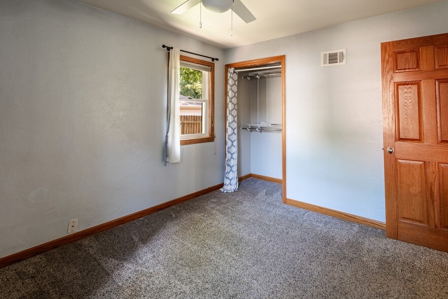 Bedroom 2 - 4220 S Adams Ave