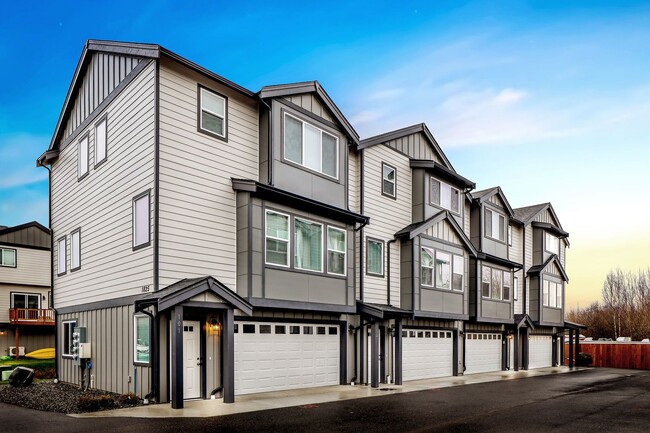 Building Photo - 1837 Eastgate Loop