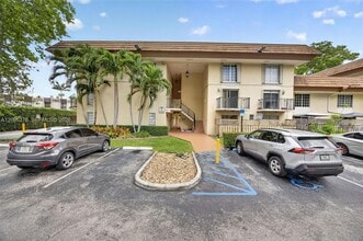 Building Photo - 8550 SW 109th Ave