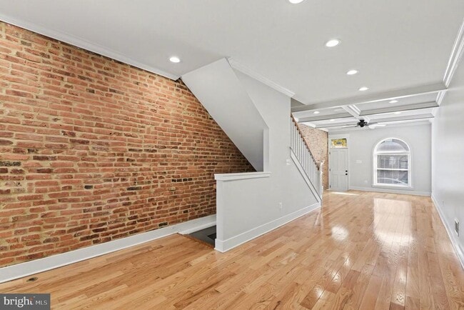 Building Photo - 1814 Jackson St