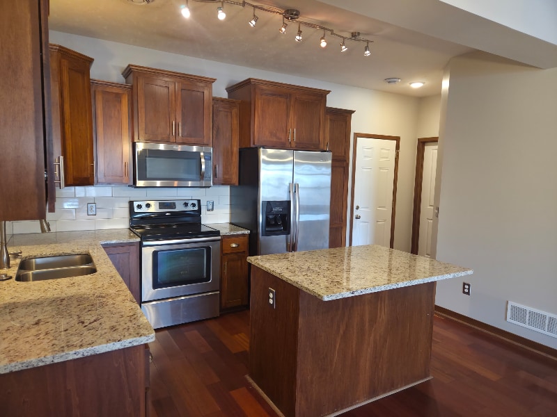 Building Photo - 12263 Xylite St NE