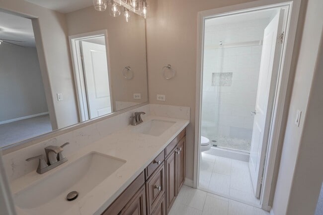 Building Photo - COMING SOON! Charming 3-Bedroom Townhome w...