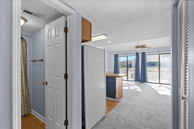 Building Photo - Now Allowing 1 small dog under 30Lbs - Spacious 2 bed/2 bath Deer Creek Villas-Surfside