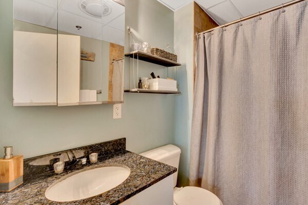 Building Photo - 43 Charlton St