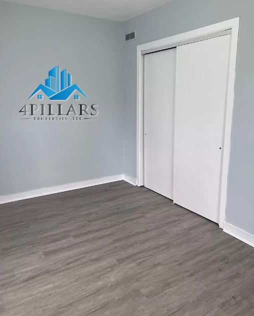 Building Photo - For Rent – 1-Bedroom Apartment in the Hear...