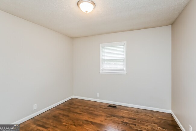 Building Photo - 2309 Stephens Cir