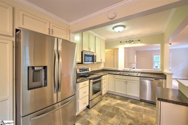 Building Photo - 10 Buist Ave