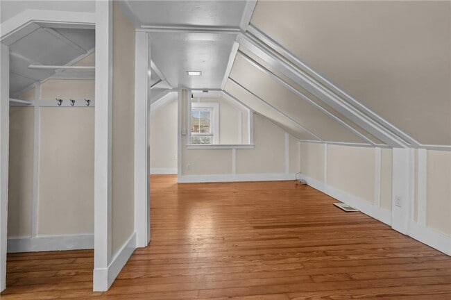 Building Photo - 14 Pearl St